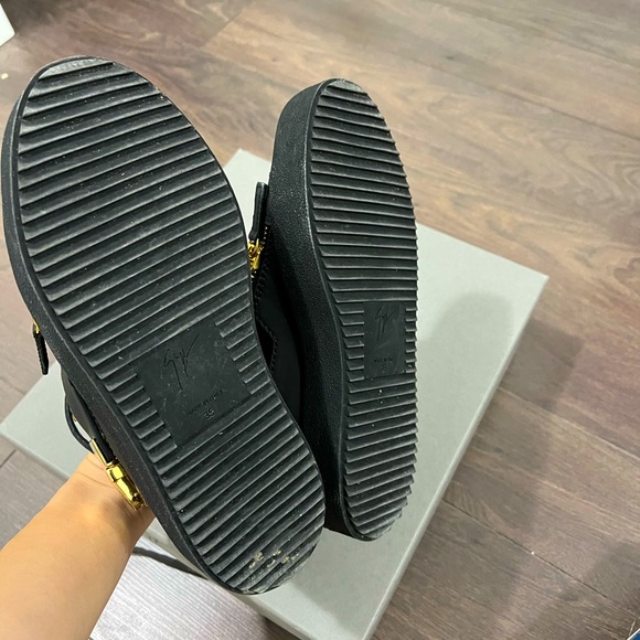 Women shoe size 35 - Picture 2 of 5